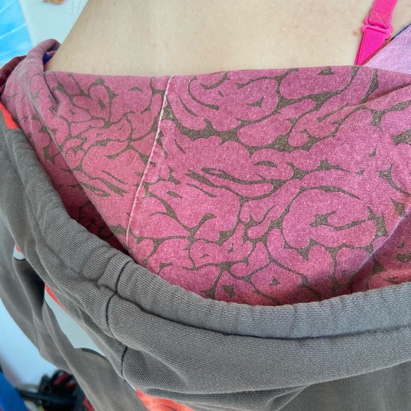 Think geek zombies attack hoodie - Picture 4 of 8